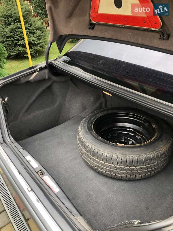 Седан Mercedes-Benz E-Class 1995 в Ивано-Франковске