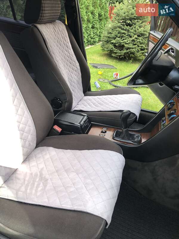 Седан Mercedes-Benz E-Class 1995 в Ивано-Франковске