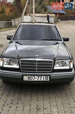 Седан Mercedes-Benz E-Class 1995 в Івано-Франківську
