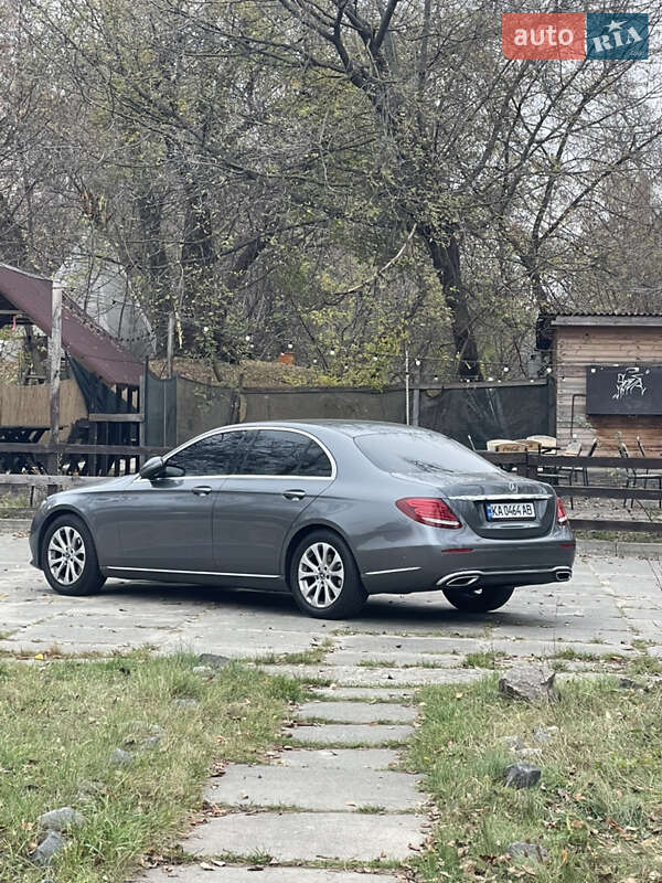 Седан Mercedes-Benz E-Class 2017 в Киеве фото 28 Седан Mercedes-Benz E-Class 2017 в Киеве