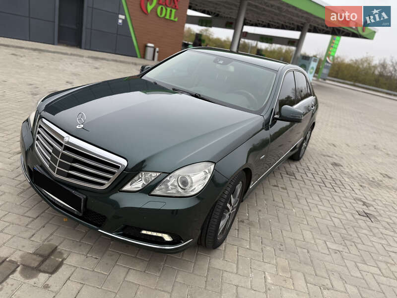 Седан Mercedes-Benz E-Class 2009 в Вінниці