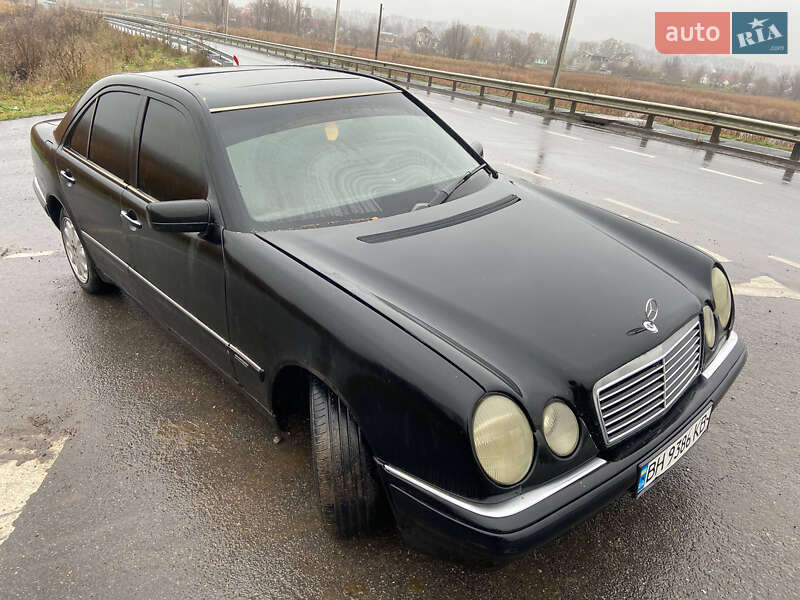 Седан Mercedes-Benz E-Class 1995 в Тульчине