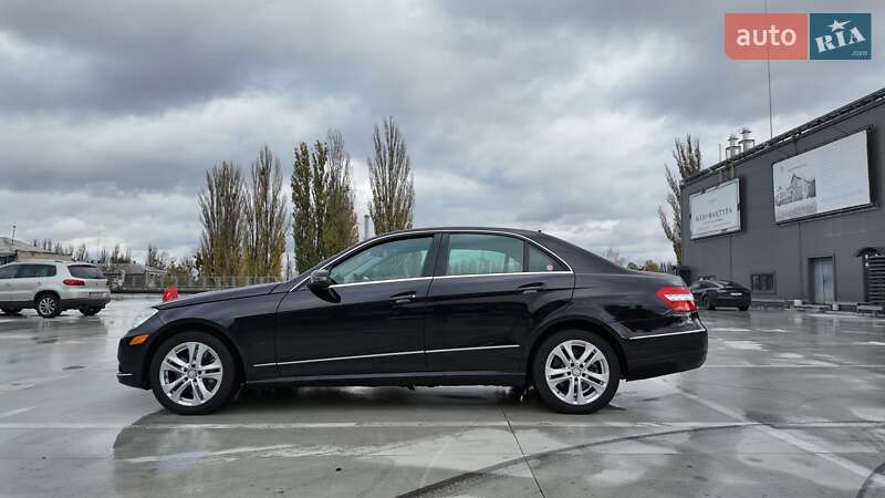Седан Mercedes-Benz E-Class 2010 в Киеве