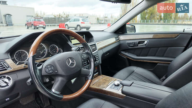 Седан Mercedes-Benz E-Class 2010 в Киеве