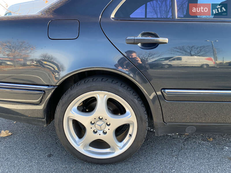 Седан Mercedes-Benz E-Class 1998 в Николаеве