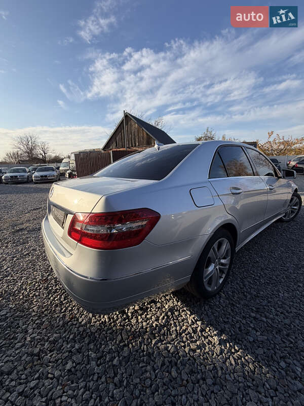 Седан Mercedes-Benz E-Class 2010 в Дергачах фото 4 Седан Mercedes-Benz E-Class 2010 в Дергачах