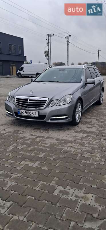 Універсал Mercedes-Benz E-Class 2011 в Білогородці