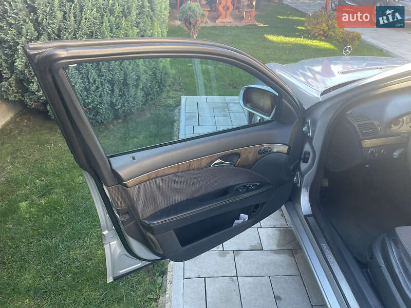 Седан Mercedes-Benz E-Class 2004 в Ужгороді