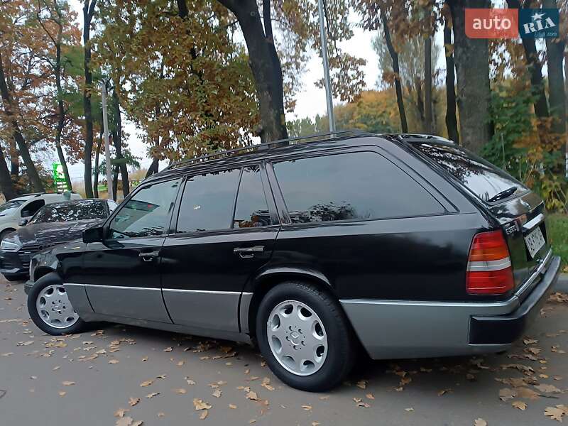 Mercedes-Benz E-Class 1994 Mercedes-Benz E-Class 1994