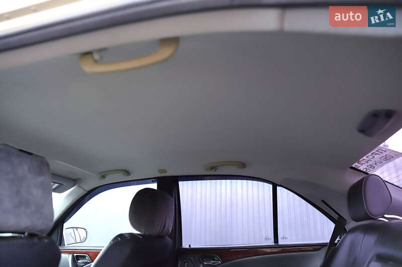 Седан Mercedes-Benz E-Class 2002 в Пирятине