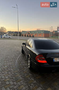 Седан Mercedes-Benz E-Class 2003 в Виннице