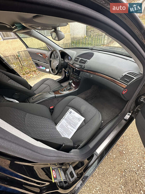 Седан Mercedes-Benz E-Class 2004 в Збараже