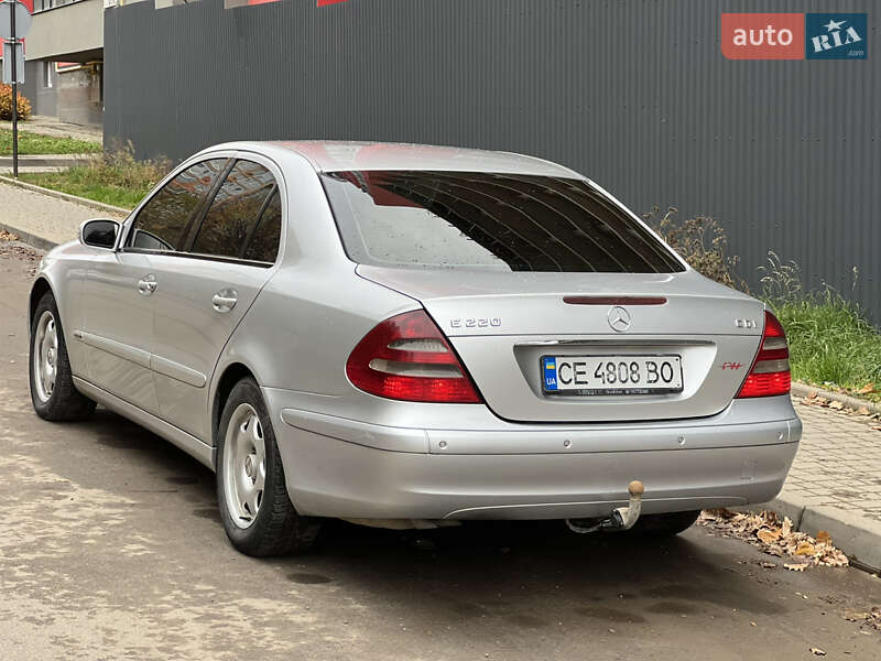Седан Mercedes-Benz E-Class 2002 в Черновцах