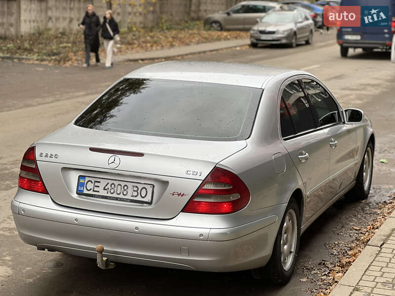 Седан Mercedes-Benz E-Class 2002 в Черновцах