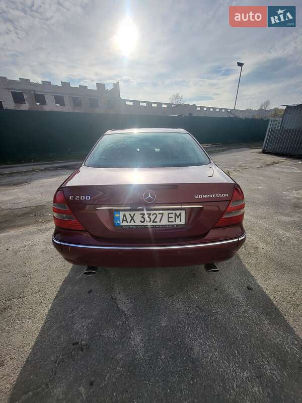 Седан Mercedes-Benz E-Class 2004 в Харькове