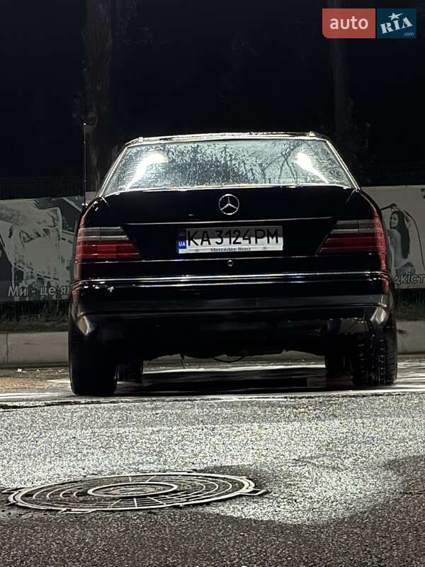 Седан Mercedes-Benz E-Class 1992 в Киеве