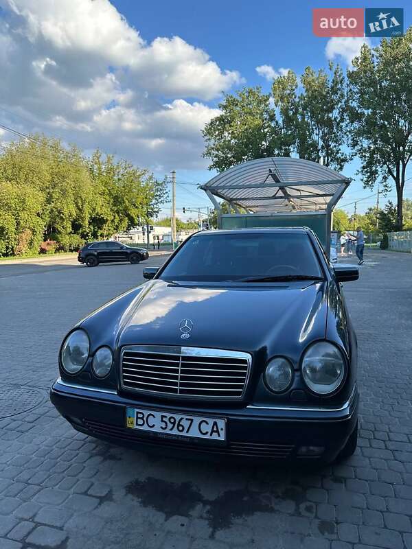 Mercedes-Benz E-Class 1999 Mercedes-Benz E-Class 1999