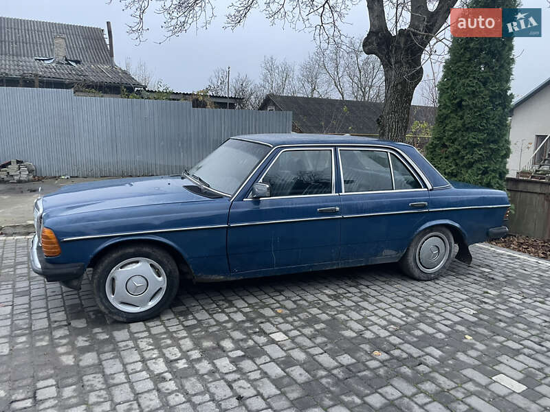 Седан Mercedes-Benz E-Class 1983 в Черновцах фото 2 Седан Mercedes-Benz E-Class 1983 в Черновцах