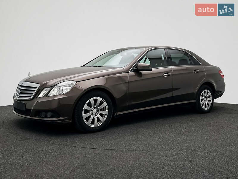 Mercedes-Benz E-Class 2011 Mercedes-Benz E-Class 2011