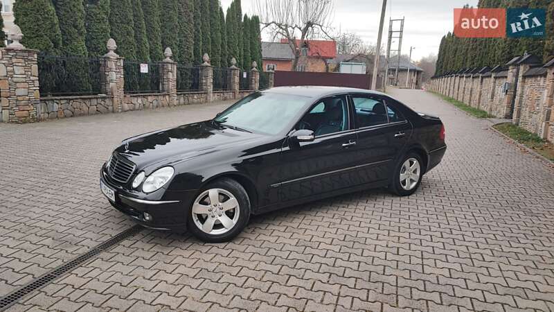 Седан Mercedes-Benz E-Class 2004 в Івано-Франківську