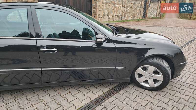Седан Mercedes-Benz E-Class 2004 в Івано-Франківську