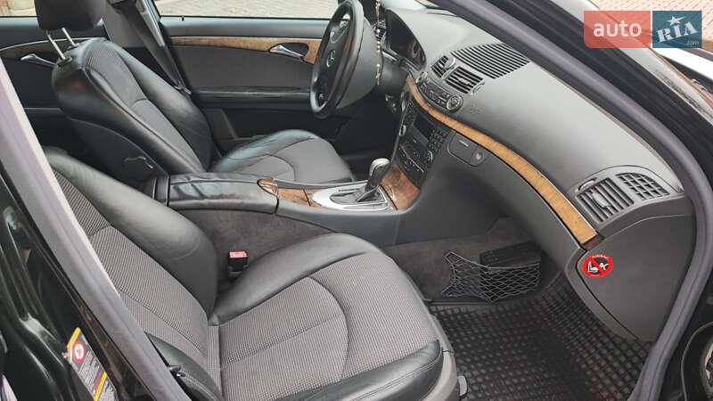 Седан Mercedes-Benz E-Class 2004 в Івано-Франківську