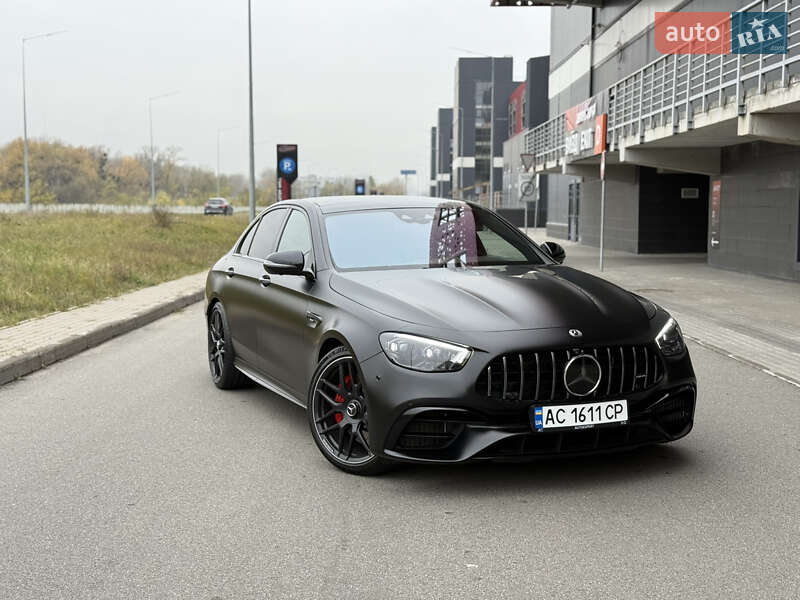 Седан Mercedes-Benz E-Class 2021 в Киеве