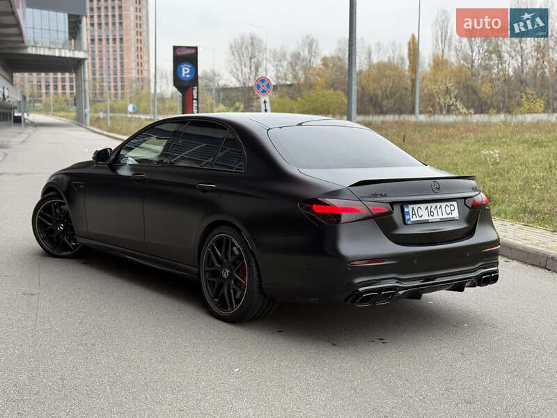 Седан Mercedes-Benz E-Class 2021 в Киеве