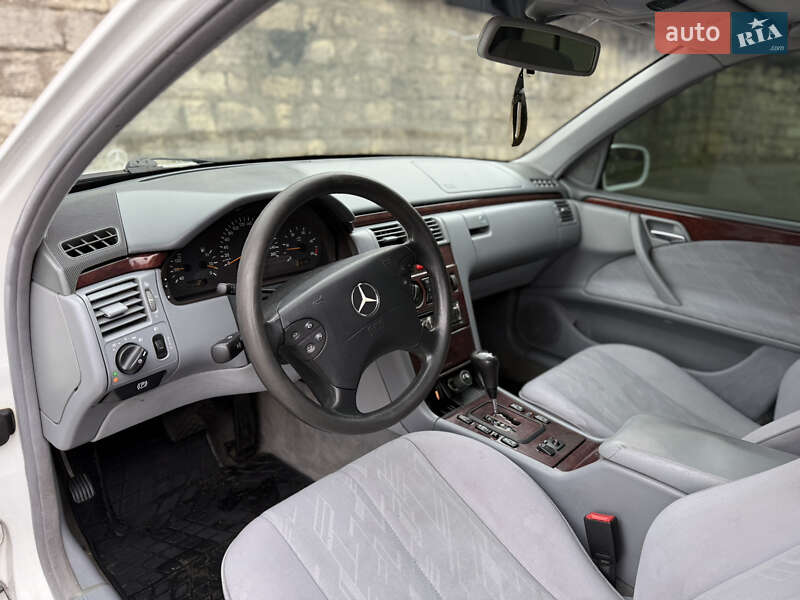 Седан Mercedes-Benz E-Class 2000 в Николаеве фото 21 Седан Mercedes-Benz E-Class 2000 в Николаеве
