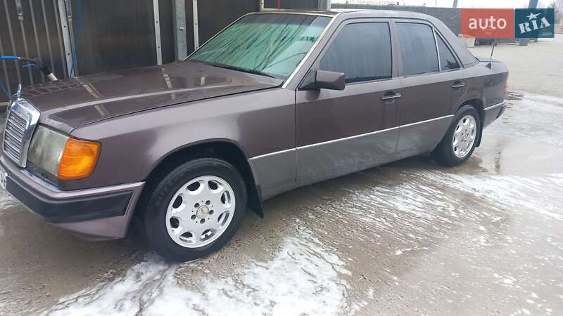 Седан Mercedes-Benz E-Class 1992 в Тернополі фото 8 Седан Mercedes-Benz E-Class 1992 в Тернополі