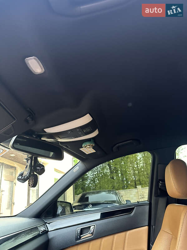 Седан Mercedes-Benz E-Class 2010 в Києві