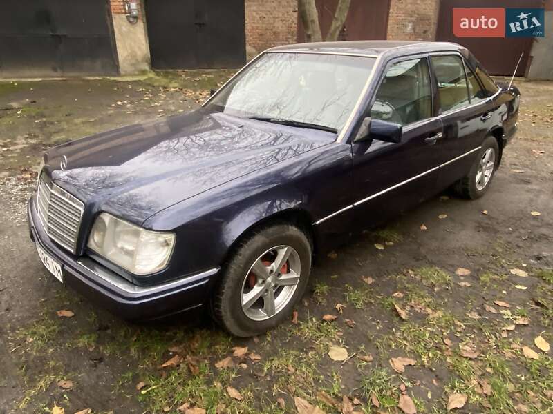 Mercedes-Benz E-Class 1994 Mercedes-Benz E-Class 1994
