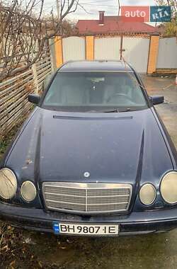 Седан Mercedes-Benz E-Class 1996 в Измаиле