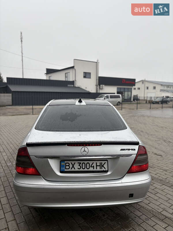 Седан Mercedes-Benz E-Class 2003 в Березному