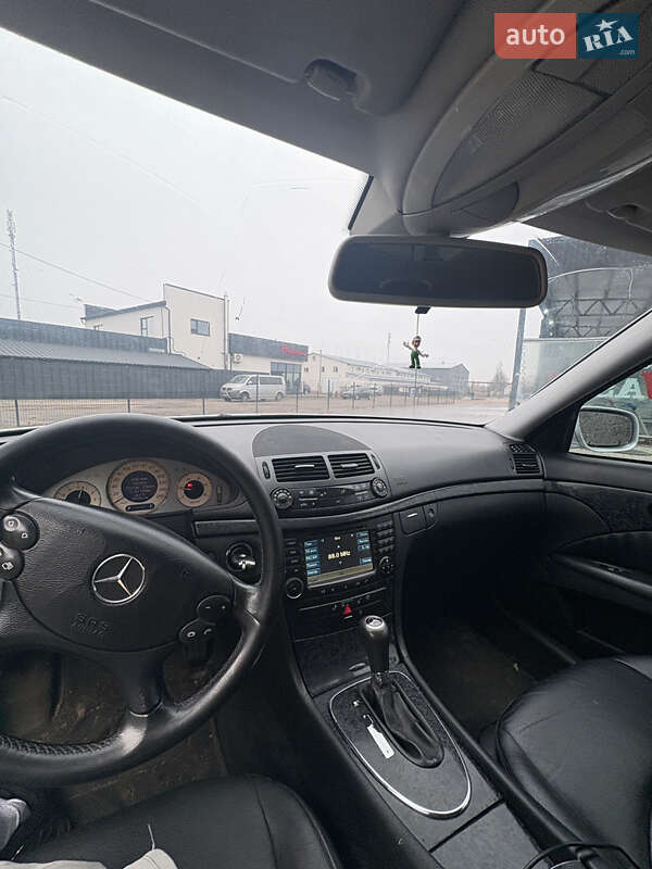 Седан Mercedes-Benz E-Class 2003 в Березному