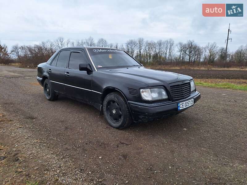 Седан Mercedes-Benz E-Class 1993 в Кицмани фото 4 Седан Mercedes-Benz E-Class 1993 в Кицмани