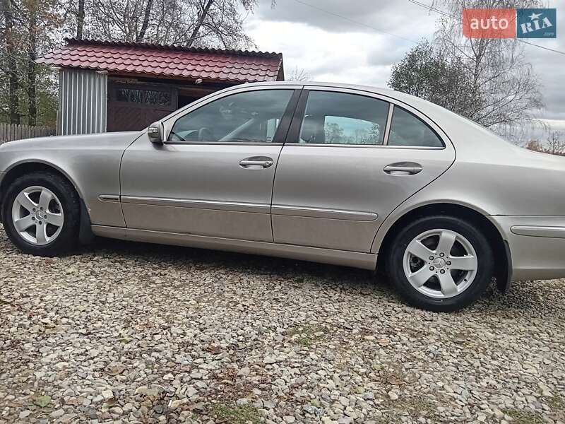 Седан Mercedes-Benz E-Class 2003 в Сторожинце фото 6 Седан Mercedes-Benz E-Class 2003 в Сторожинце