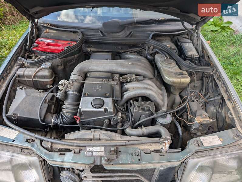 Седан Mercedes-Benz E-Class 1994 в Львове