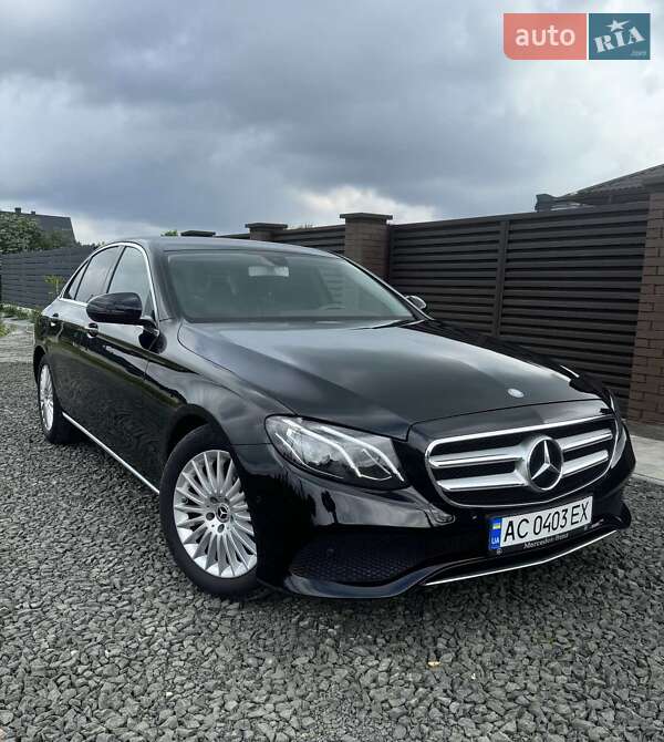 Седан Mercedes-Benz E-Class 2016 в Луцьку фото Седан Mercedes-Benz E-Class 2016 в Луцьку