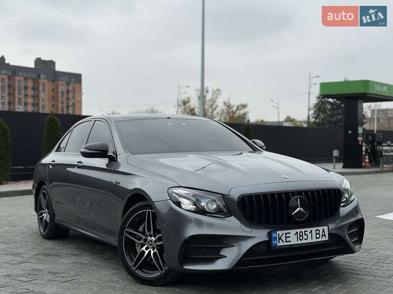 Седан Mercedes-Benz E-Class 2018 в Днепре