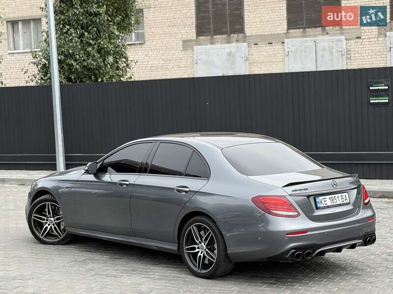 Седан Mercedes-Benz E-Class 2018 в Днепре