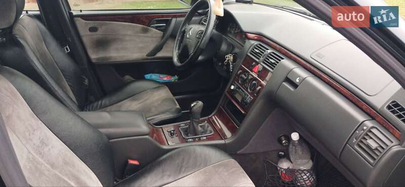 Седан Mercedes-Benz E-Class 2000 в Івано-Франківську фото 7 Седан Mercedes-Benz E-Class 2000 в Івано-Франківську