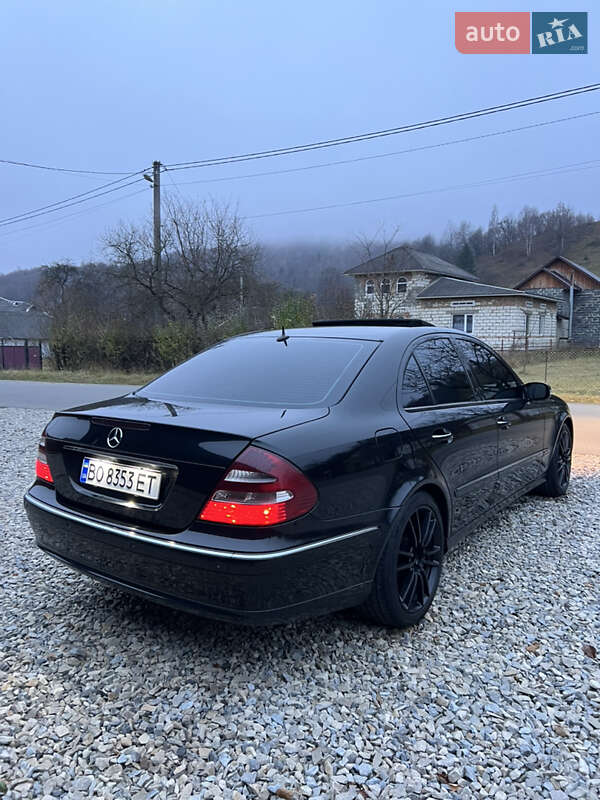 Седан Mercedes-Benz E-Class 2002 в Косові