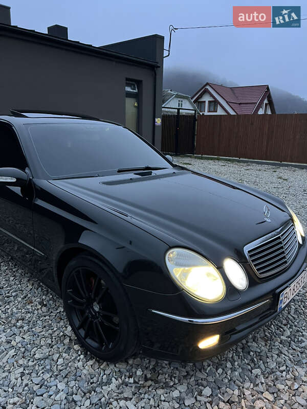Седан Mercedes-Benz E-Class 2002 в Косові