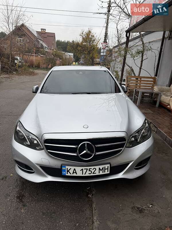 Седан Mercedes-Benz E-Class 2015 в Киеве
