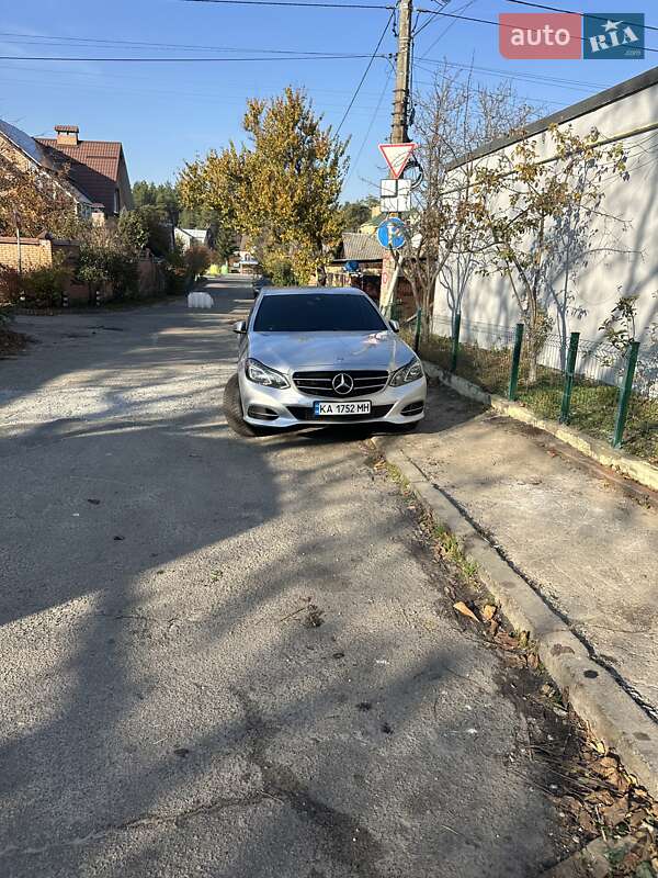Седан Mercedes-Benz E-Class 2015 в Киеве