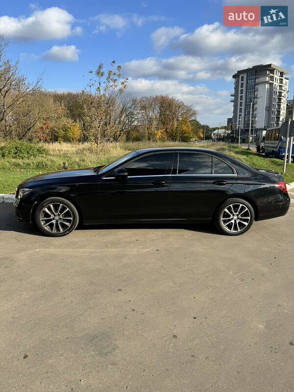 Седан Mercedes-Benz E-Class 2017 в Львові фото 3 Седан Mercedes-Benz E-Class 2017 в Львові