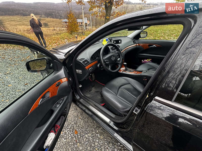 Седан Mercedes-Benz E-Class 2007 в Черновцах