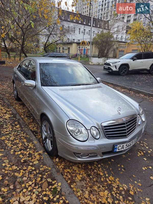 Седан Mercedes-Benz E-Class 2003 в Черкасах