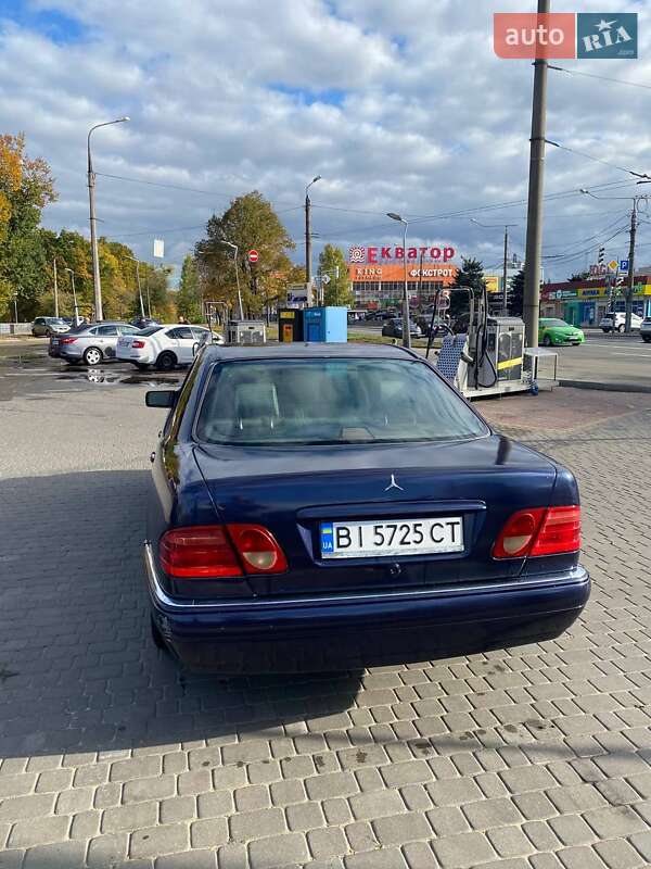 Седан Mercedes-Benz E-Class 1995 в Харькове